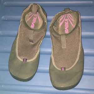 Teva spider rubber water shoes